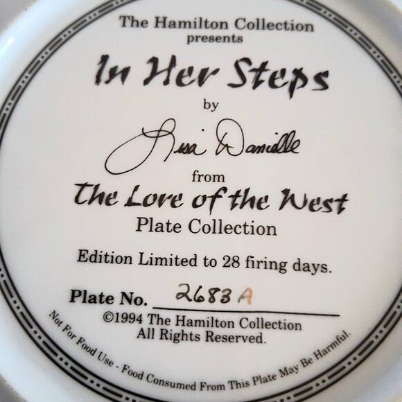 1994 The Hamilton Collection "In Her Steps" Plate - Picture 6 of 10